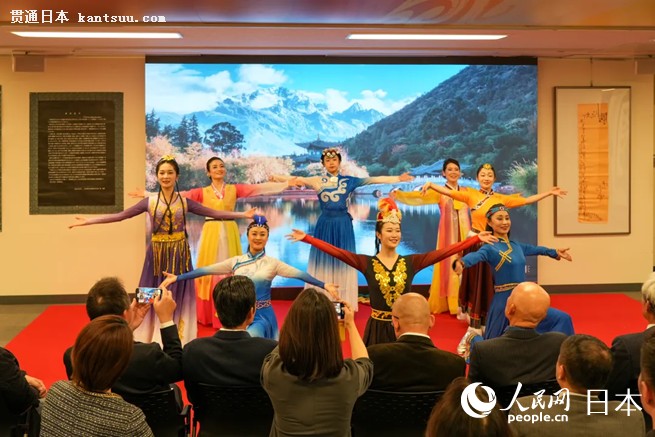 开场舞《五十六个民族一家亲》。主办方供图